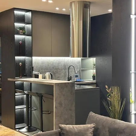 Luxury Boutique / Komuna Parisit / Near To Apartment *
